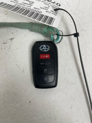 2021-2024 Toyota Venza 4-Button Smart Key Keyless Entry Transmitter (Used OEM)