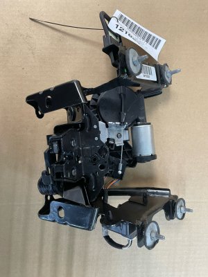 2018-2024 Chevrolet Equinox Power Liftgate Latch and Motor Assembly - Rear (Used OEM)