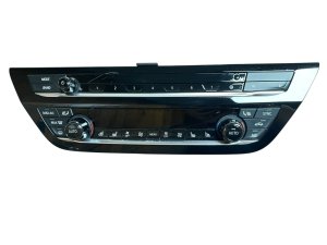2021-2023 BMW 530i Heater and Climate Control Panel with Heated Seats - Front (Used OEM)