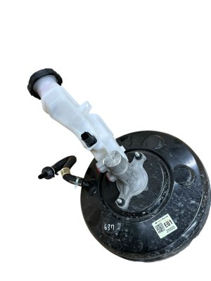 2024-2025 Hyundai Kona Power Brake Booster Master Cylinder Reservoir Assembly (Used OEM)