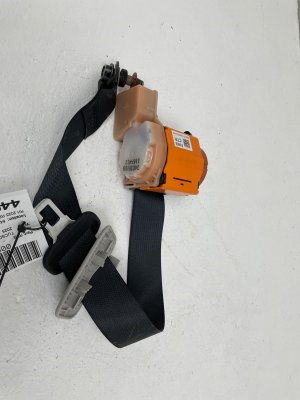 2022-2025 Hyundai Tucson Black Center Seat Belt Assembly - Rear, Right (Passenger) (Used OEM)