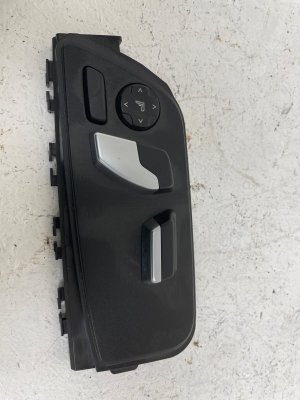 2018-2023 BMW M550i xDrive Power Seat Adjustment Control Switch with Trim - Front, Left (Driver) (Used OEM)