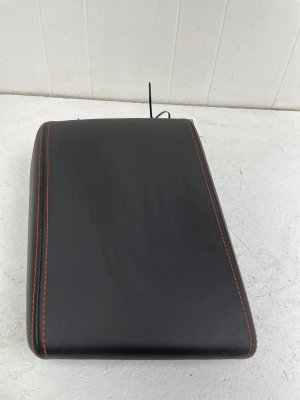 2024-2025 Volkswagen Atlas Black Center Console Lid Armrest (Used OEM)