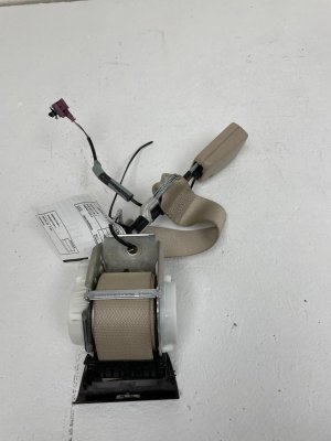2014-2020 Mercedes-Benz S320 Beige Center Seat Belt Assembly - Rear, Right (Passenger) (Used OEM)