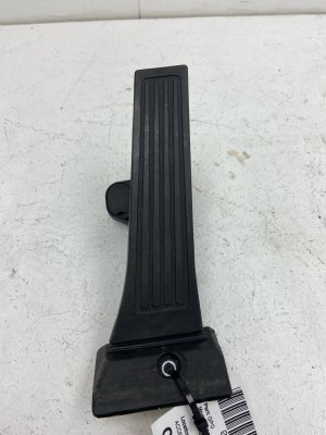 2020-2022 Kia Telluride Accelerator Pedal Assembly with Sensor (Used OEM)