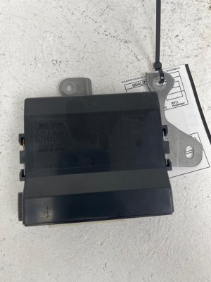2018-2024 Lexus LS500 Multiplex Door Control Module - Front (Used OEM)