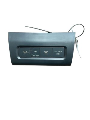 2022-2025 Hyundai Santa Cruz 12V USB Port and Aux Outlet Hub (Used OEM)