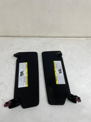 2017-2023 BMW 528i Black Sun Visor Set - Right (Passenger) (Used OEM)