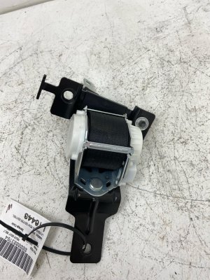 2018-2025 Lincoln Navigator 3rd Row Center Seat Belt Assembly - Rear, Left (Driver) (Used OEM)