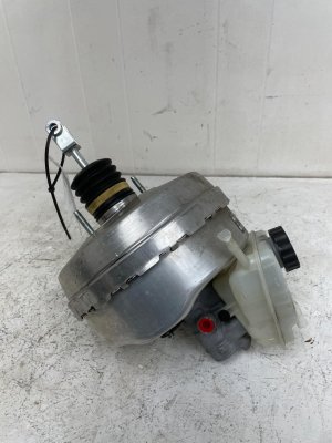 2018-2021 Mercedes-Benz C280 Power Brake Booster Master Cylinder Reservoir Assembly (Used OEM)