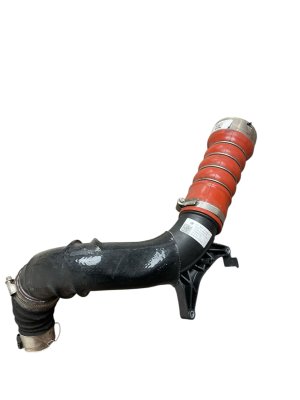 2020-2024 Mini Cooper Countryman Intercooler Air Outlet Hose (Used OEM)