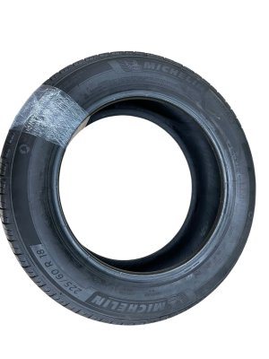 2019-2021 Jeep Cherokee Michelin Primacy A/S 225/60R18 Tire (Used OEM)