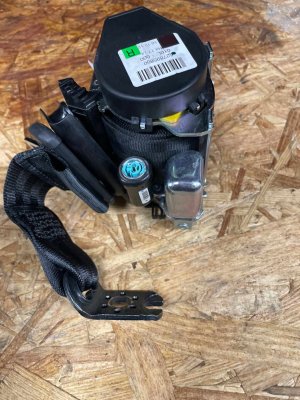  Audi Tt rs Seat Belt Assembly - Front (Used OEM)