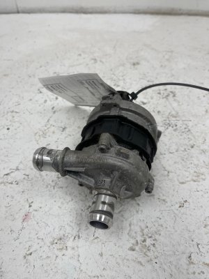 2022-2024 Audi e-tron GT Auxiliary Engine Water Pump - Rear (Used OEM)