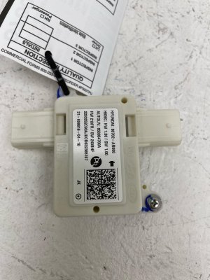 2022-2025 Genesis GV70 Seat Occupant Sensor Control Module (Used OEM)