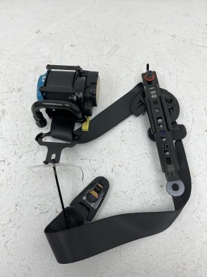 2024-2025 Hyundai Santa Fe Seat Belt Assembly with Pretensioner - Front (Used OEM)