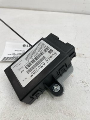 2018-2020 Lincoln Navigator Headlamp Leveling Control Module (Used OEM)