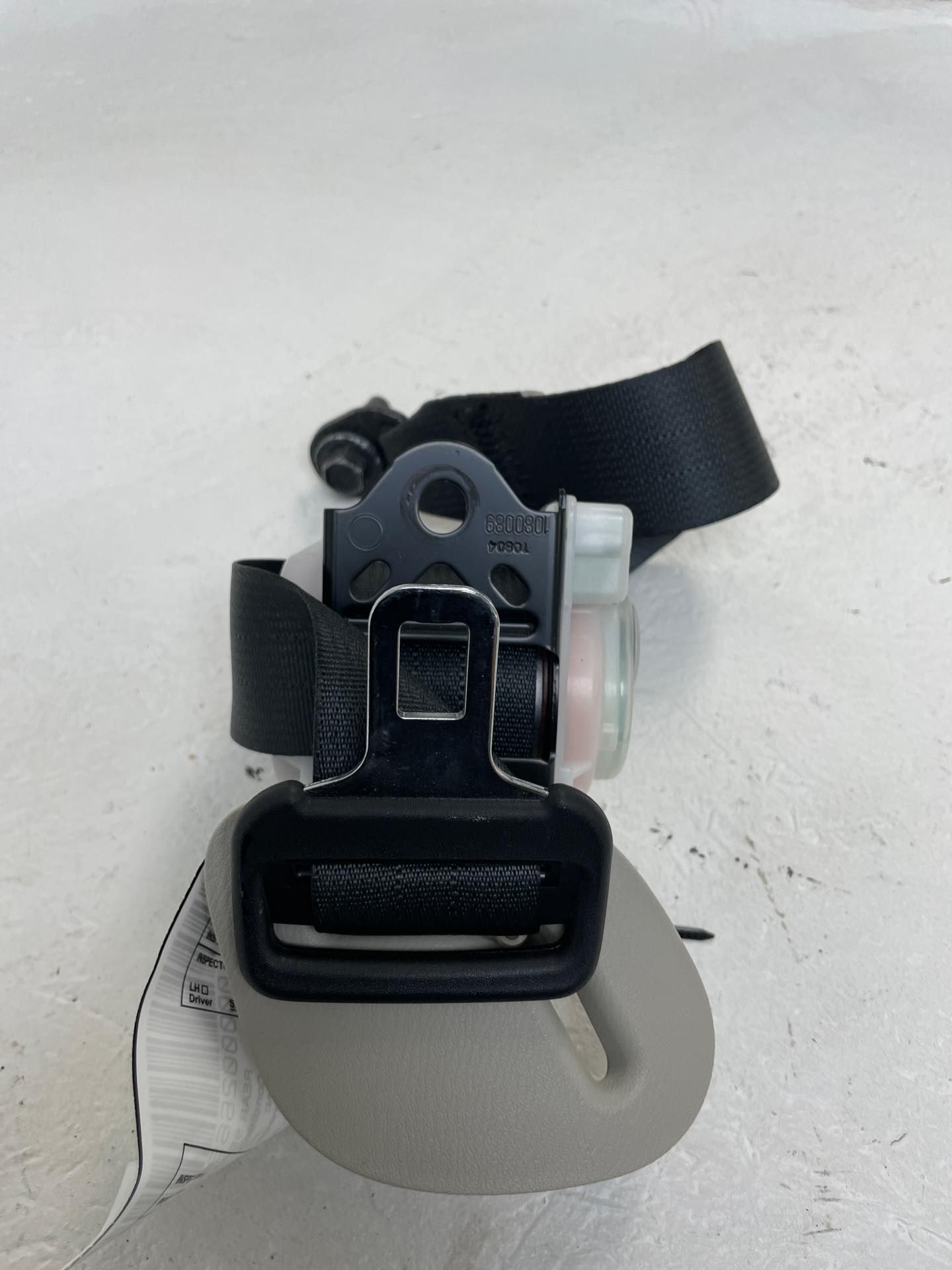 2011-2013 INFINITI QX56 2nd Row Seat Belt Assembly - Rear, Right (Passenger) (Used OEM)