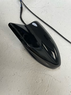2024-2025 Ford Mustang Shadow Black Shark Fin Roof Radio Antenna Assembly (Used OEM)