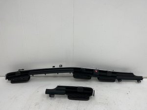 2022-2025 Kia Carnival Dashboard Air Vent Grille Set - Front (Used OEM)