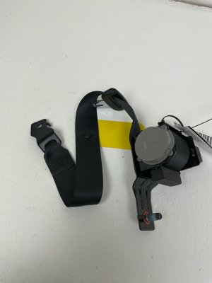 2021-2025 Hyundai Elantra Center Seat Belt Assembly - Rear (Used OEM)