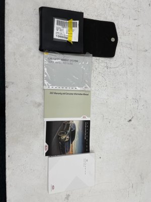 2020-2022 Kia Telluride Owners Manual with Features and Functions Guide and Carrying Case (Used OEM)