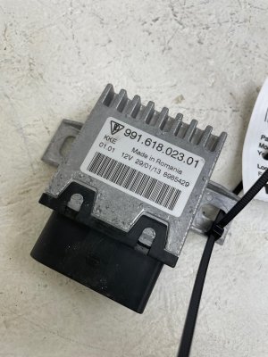 2013-2023 Porsche Boxster Fuel Pump Control Module (Used OEM)