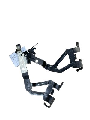 2003-2013 Maserati Quattroporte Hood Hinge - Right (Passenger) (Used OEM)