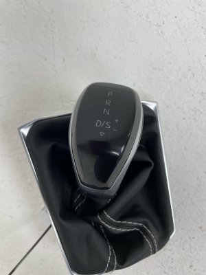 2018-2024 Volkswagen Tiguan Black Floor Shifter Gear Shifter Knob (Used OEM)