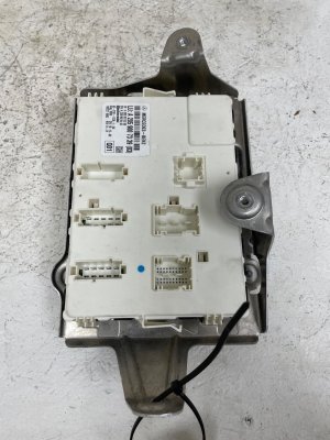 2015-2021 Mercedes-Benz C280 Rear Door Window Control Module (Used OEM)