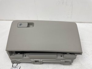 2023-2025 Kia Telluride Illuminated Glove Box (Used OEM)
