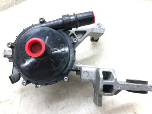 2022-2024 Kia EV6 Engine Auxiliary Coolant Water Pump with Bracket (Used OEM)