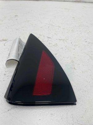  Tesla Model y Quarter Panel Reflector - Rear (Used OEM)