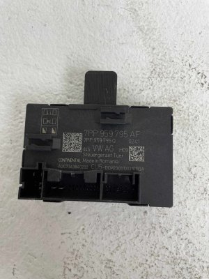 2011-2018 Porsche Cayenne Door Control Module (Used OEM)