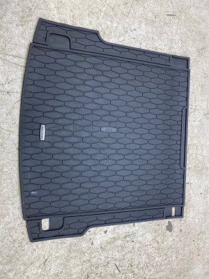 2017-2020 Jaguar F-Pace Trunk All Weather Rubber Floor Mat - Rear (Used OEM)