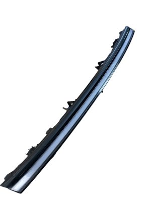  Tesla Model y Center Headlight Lamp Bar Assembly - Front (Used OEM)