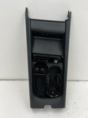 2025-2026 Nissan Murano Center Console Gear Selector Assembly with Charging Station and Cup Holder (Used OEM)
