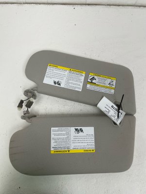 2025 Nissan Murano Sun Visor Set - Right (Passenger) (Used OEM)