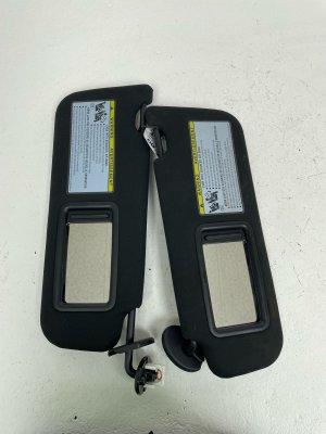 2019-2023 Lexus ES300h Black Illuminated Sun Visor Set - Right (Passenger) (Used OEM)
