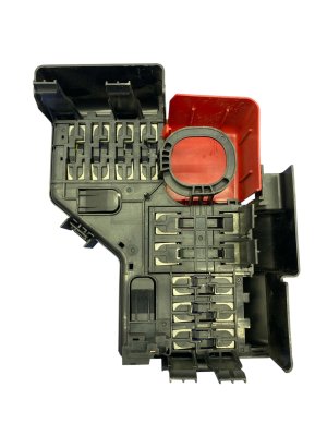 2024-2025 Chevrolet Traverse Engine Fuse Relay Junction Box Block with Cover (Used OEM)