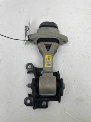 2025 Hyundai Elantra Engine Torque Arm Roll Rod Mount (Used OEM)
