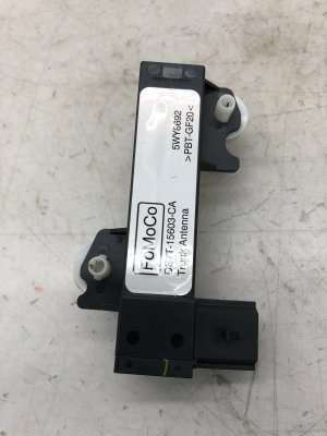 2016-2018 Lincoln MKX Keyless Entry Antenna - Rear (Used OEM)
