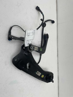 2025 Kia K4 Suspension Control Arm Set - Rear, Right (Passenger) (Used OEM)