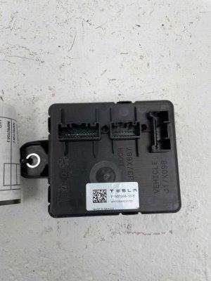  Tesla Model 3 Charging Port Control Module (Used OEM)