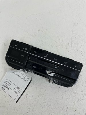 2022-2025 Volkswagen Taos Automatic Temperature Control Module - Front (Used OEM)