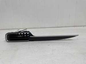 2017-2020 Maserati Levante Dashboard A/C Air Vent Grille - Front (Used OEM)