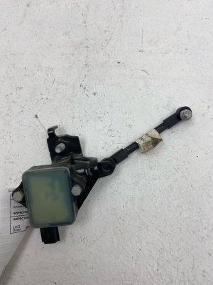 2018-2025 Lincoln Navigator Suspension Ride Height Level Sensor - Front (Used OEM)