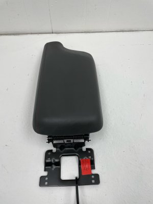 2024-2025 Hyundai Sonata Center Console Lid Armrest - Front (Used OEM)