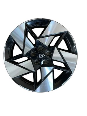 2024-2025 Hyundai Kona 19x7.5 5-Slotted Spoke Machined Black Alloy Wheel (Used OEM)