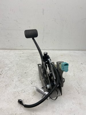 2018-2021 Lincoln Navigator Brake Pedal Assembly with Stop Sensor (Used OEM)